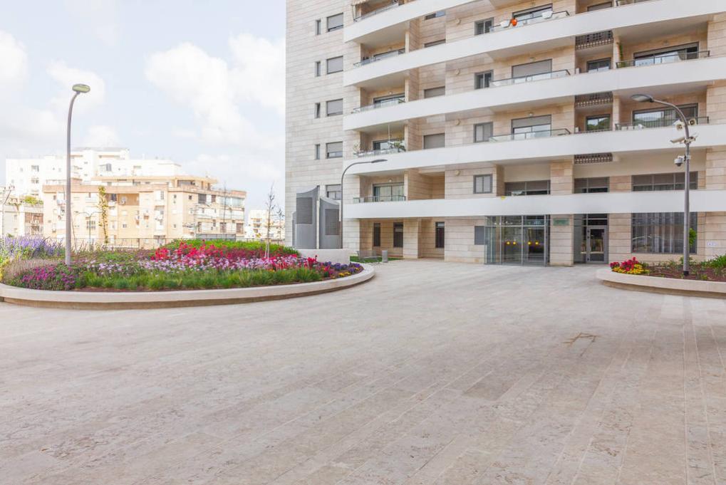 Apartment Near Weizmann Institute Rehovot Bagian luar foto